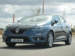 Cinzento Usado 2018 Renault Mégane IV Sedan | € 11.000 (Preço justo)