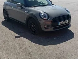 Cinzento Usado 2018 Mini Cooper D Citadino | € 11.500
