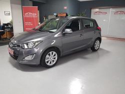 Cinza Usado 2015 Hyundai i20 Comfort | € 8.250 (Bom preço)