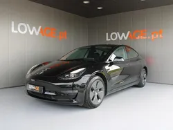 Preto Usado 2021 Tesla Model 3 Long Range Sedan | € 31.800 (Preço justo)