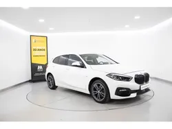 Branco Usado 2019 BMW 116 Sport Line Citadino | € 26.580