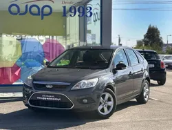 Cinzento Usado 2009 Ford Focus | € 5.870 (Preço justo)