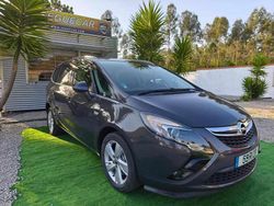 Cinza Usado 2016 Opel Zafira Executive Monovolume | € 13.000