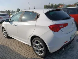 Branco (metalizado) Usado 2019 Alfa Romeo Giulietta Citadino | € 17.990 (Preço elevado)