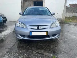 Cinzento Usado 2006 Honda Civic Sedan | € 4.500