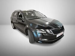Preto Usado 2018 Skoda Octavia Style Carrinha | € 14.490 (Preço justo)