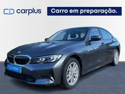 Cinza Usado 2020 BMW 330e Sedan | € 28.500 (Preço justo)