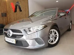Cinza escuro Usado 2019 Mercedes A200 Style Sedan | € 25.000 (Preço justo)