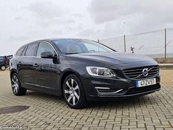 Cinza Usado 2014 Volvo V60 Carrinha | € 12.900 (Preço justo)