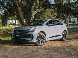 Cinzento Usado 2022 Audi Q4 e-tron SUV | € 34.500 (Preço elevado)