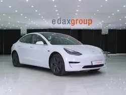 Branco Usado 2020 Tesla Model 3 Standard Range Sedan | € 24.990 (Preço justo)