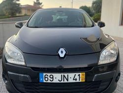 Usado 2010 Renault Mégane III Sedan | € 4.500 (Bom preço)