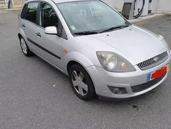 Usado 2007 Ford Fiesta Citadino | € 2.650 (Bom preço)