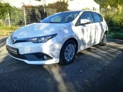 Branco Usado 2015 Toyota Auris Comfort Citadino | € 9.450 (Super Preço)