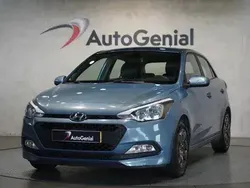 Azul Usado 2017 Hyundai i20 Classic Citadino | € 10.990 (Preço justo)