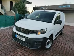 Branco Usado 2021 Peugeot Partner Monovolume | € 11.400 (Bom preço)
