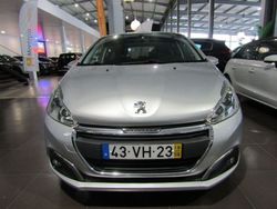 Cinzento Usado 2018 Peugeot 208 Access Citadino | € 11.500 (Preço justo)