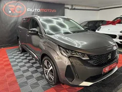 Cinzento Usado 2022 Peugeot 5008 Monovolume | € 28.990 (Preço justo)