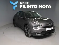 Cinzento Usado 2024 Citroën C4 PureTech Sedan | € 21.990 (Preço justo)