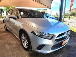 Cinzento Usado 2019 Mercedes A180 Citadino | € 23.750 (Preço justo)