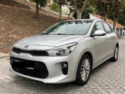 Cinzento Usado 2019 Kia Rio 2 Sedan | € 12.500 (Preço justo)