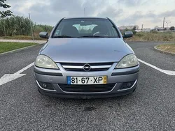 Usado 2004 Opel Corsa Sedan | € 1.500 (Super Preço)