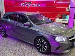Cinza Usado 2017 Mercedes A180 Style | € 17.900 (Preço justo)