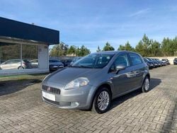 Cinzento Usado 2009 Fiat Grande Punto Citadino | € 4.990 (Preço justo)