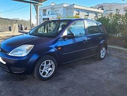 Usado 2003 Ford Fiesta Citadino | € 2.800 (Caro)