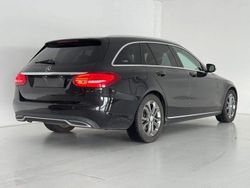 Usado 2015 Mercedes C200 Avantgarde Sedan | € 14.000 (Bom preço)