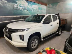 Branco Usado 2022 Mitsubishi L200 Pickup | € 34.500 (Preço justo)