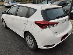 Branco Usado 2015 Toyota Auris Comfort | € 9.450 (Super Preço)