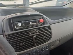 Usado 2001 Fiat Punto Sedan | € 1.000 (Bom preço)