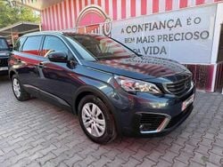 Cinzento Usado 2018 Peugeot 5008 Style Monovolume | € 20.890 (Preço justo)