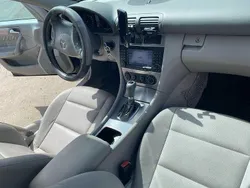 Usado 2006 Mercedes 220 Avantgarde Sedan | € 8.750