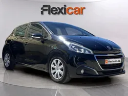 Preto Usado 2016 Peugeot 208 Style Citadino | € 8.780 (Bom preço)