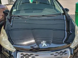 Usado 2013 Peugeot 208 Citadino | € 8.000
