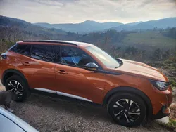 Usado 2022 Peugeot 2008 Allure SUV | € 19.900 (Preço justo)