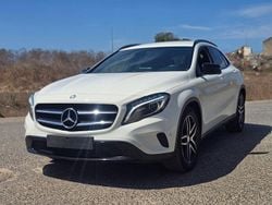 Branco Usado 2016 Mercedes GLA200 Urban SUV | € 18.990