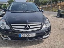 Preto Usado 2006 Mercedes R320 Monovolume | € 9.999