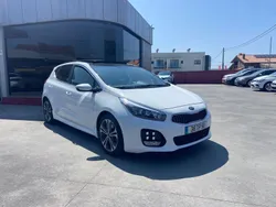 Branco Usado 2017 Kia Ceed GT GT-Line | € 11.900