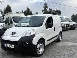 Branco Usado 2017 Peugeot Bipper Premium Van | € 7.500 (Bom preço)