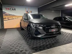Cinza Usado 2021 Audi e-tron S-Line SUV | € 39.990 (Preço justo)