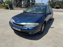 Azul Usado 2003 Renault Laguna II Citadino | € 1.989