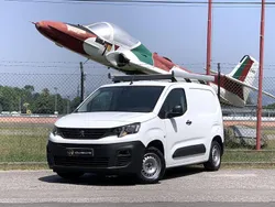 Branco Usado 2019 Peugeot Partner Monovolume | € 10.990 (Preço justo)