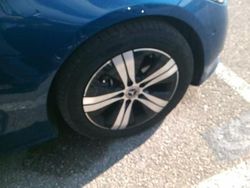 Azul spectral Usado 2023 Mercedes C220 | € 49.500 (Caro)