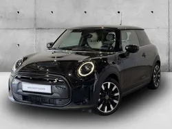 Midnight black ii metalizado Usado 2023 Mini Cooper SE Citadino | € 25.650 (Preço justo)