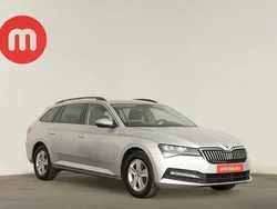 Cinzento Usado 2023 Skoda Superb | € 30.999 (Bom preço)