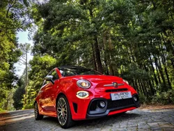 Vermelho Usado 2016 Abarth 595C Turismo Cabrios | € 18.900