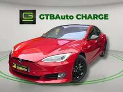 Vermelho Usado 2018 Tesla Model S Sedan | € 38.900 (Caro)